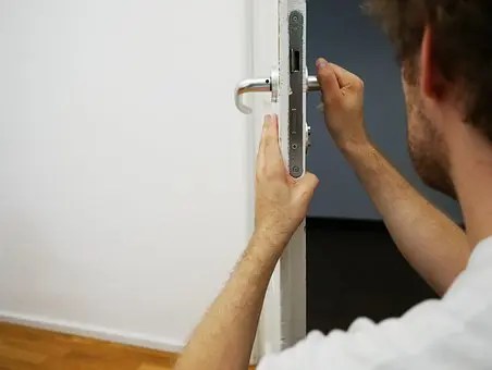 Lock-Replace--in-Chantilly-Virginia-lock-replace-chantilly-virginia.jpg-image